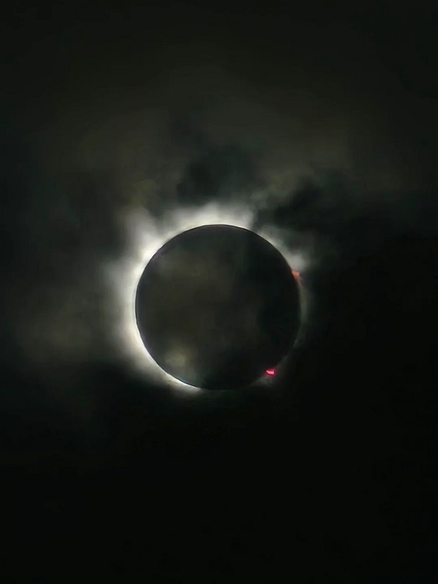 eclipse-8-april-2024-15.jpg (39 KB)