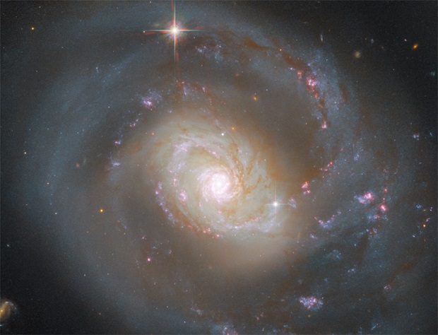 NGC-7469-hubble