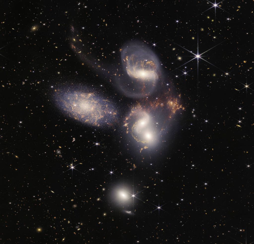 Stephan’s Quintet.jpg (106 KB)