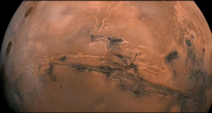 Ученые нашли новые доказательства существования жидкой воды на Марсе: Что это значит?