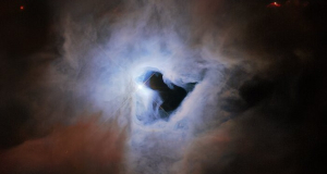Туманность, появившаяся после рождения звезды, и двойной кометоподобный хвост у системы Дидим-Диморф: Новые фотографии «Хаббла»