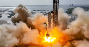 Шаг в сторону покорения Марса: SpaceX провела 13-секундное статическое огневое испытание 11 двигателей ракеты-носителя Super Heavy