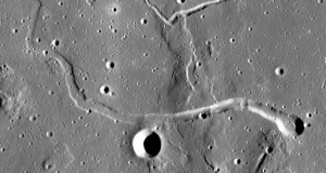 NASA нашла на Луне пещеру с комфортной температурой: В ней могут жить астронавты