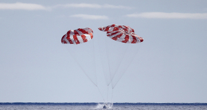 Orion spacecraft successfully lands in Pacific Ocean