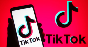 TikTok вводит ограничение для подростков: Им можно будет проводить на платформе не более 60 минут в день