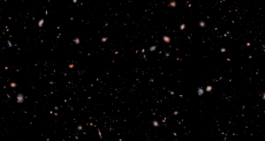 Пролететь мимо 5000 галактик — к самой древней: На основе наблюдений телескопа Джеймса Уэбба сделали любопытное видео