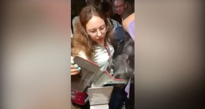 Մերձմոսկվայում աշակերտուհու սմարթֆոնը բռնկվել է, երբ նա խաղալիս է եղել PUBG Mobile (տեսանյութ)