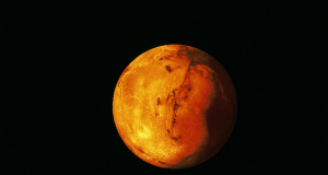 Mars Express-ը Մարսի հյուսիսային բևեռի մոտ գտնվող ավազաթմբերի ու սառցե ժայռերի տպավորիչ լուսանկարներ է արել
