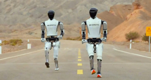 The robots of Robot Era took part in a running competition in the Gobi Desert (video)