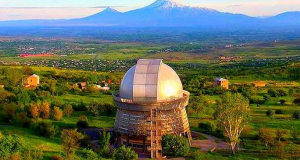 Չլուծված խնդիր՝ 1915-ից. Հայ մասնագետները հաշվել են փորձնական մասնիկի «հարաբերական արագությունը» դիտորդի նկատմամբ կամայական պսևդո-Ռիմանյան տարածության համար