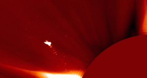 Mysterious “firebird” above the Sun: What is it really?