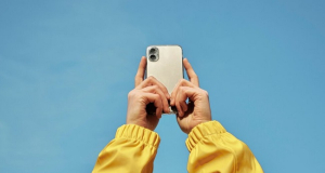 How to protect your smartphone from overheating in hot weather: Expert tips