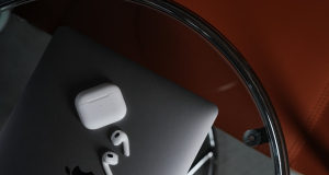 MacBook Air. Աշխատանքի և ուսման համար Apple նոութբուք գնելու 7 պատճառ