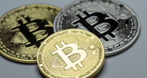 Bitcoin falls below $71,000, stocks close at lows: Hopes for rate cuts in 2026 fade