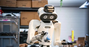 Robot.com introduces R-noid: A wheeled humanoid for warehouses and restaurants
