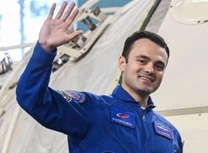 Cosmonaut Harutyun Kiviryan passes pre-flight exam on ISS simulator